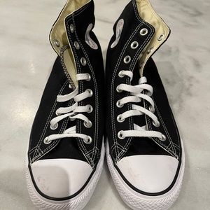 New! Converse Chuck Taylor high tops black 9.5